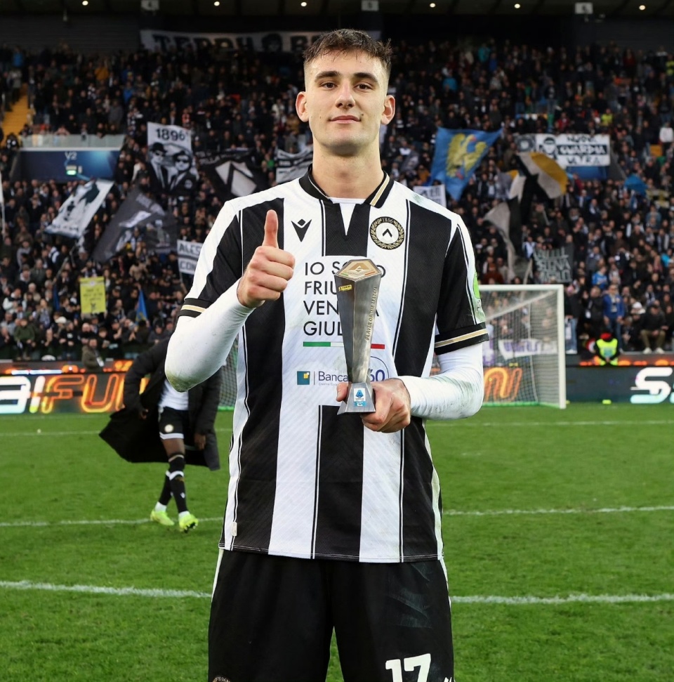 关于AC米兰迎德甲关键赛;冲刺阶段绝杀压哨;管理层满意;资深球员宣示担当的信息-华体会登录入口