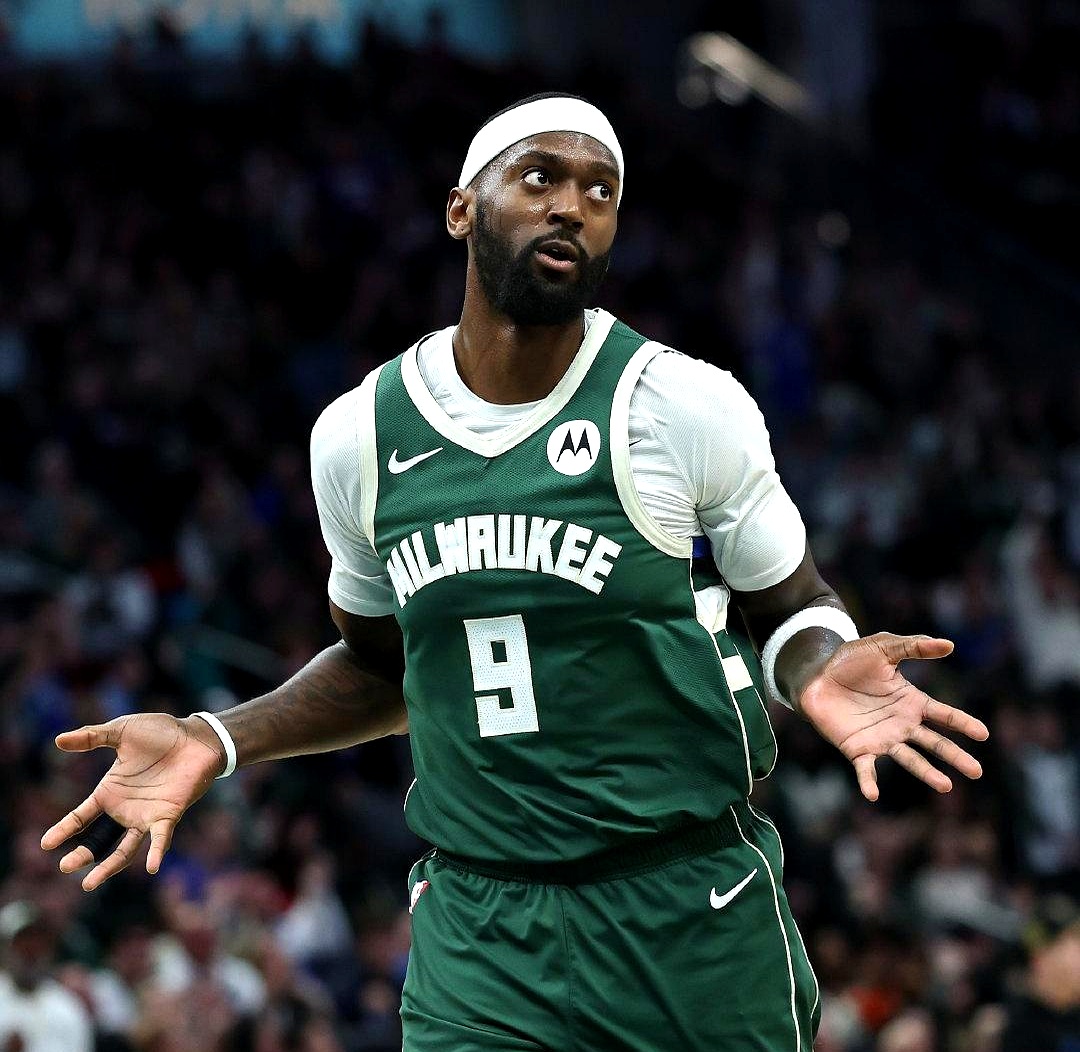 包含集结日NBA总决赛焦点战，夏洛特黄蜂调整名单，悬念犹存，团队化学反应显著的词条-华体会登录入口